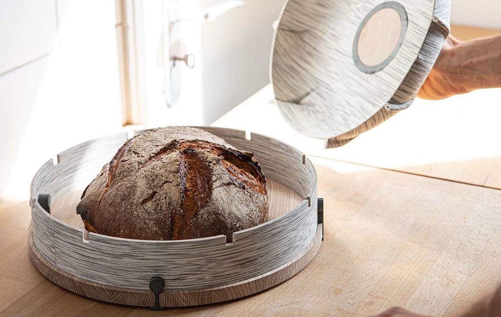 bread box made of karuun rattan material - Sebastian Kommer