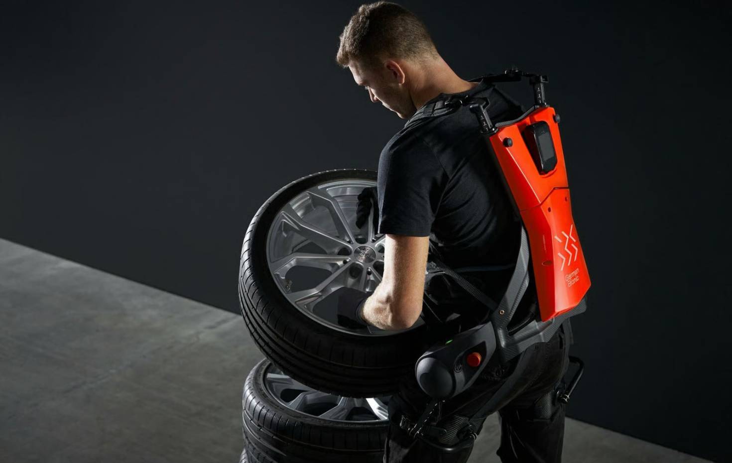 German Bionic Exoskellet Reifenwechsel Wheel Exchange The Tire Cologne