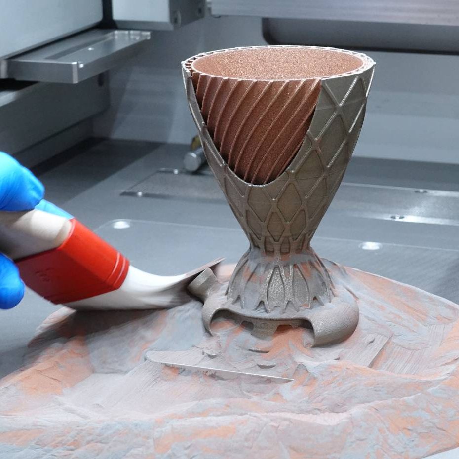 Fraunhofer IGCV Multimaterial-Brennkammer-Raketentriebwerk